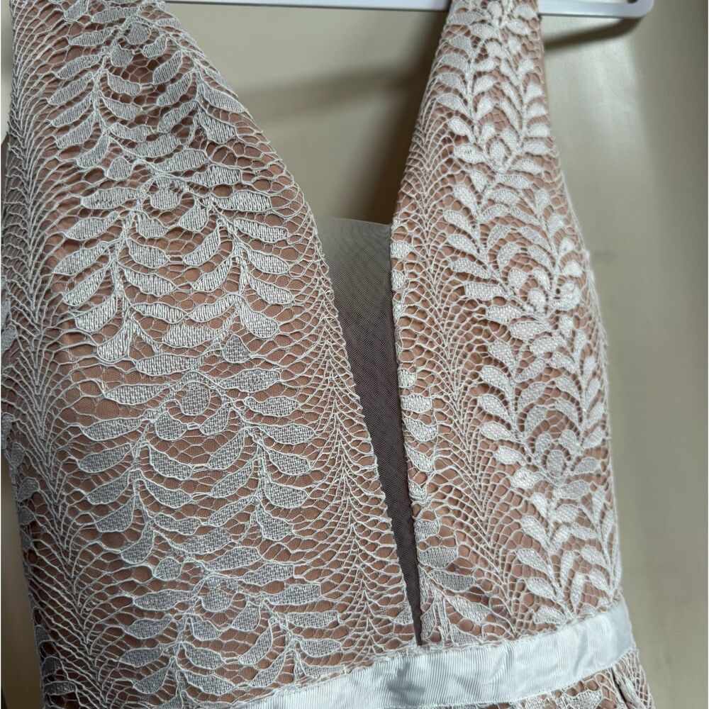 Boohoo Boutique Lace Plunge Maxi Dress Size M - Picture 6 of 6